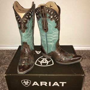 Women’s Zealous Ariat Snip Toe Boots